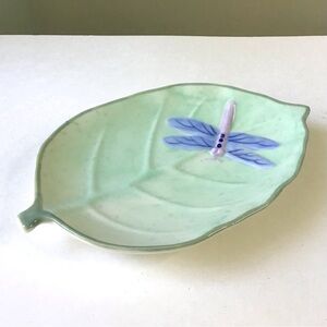 Favorite Things Dragonfly Leaf Shaped Porcelain Trinket Tray Soap Dish Excellent